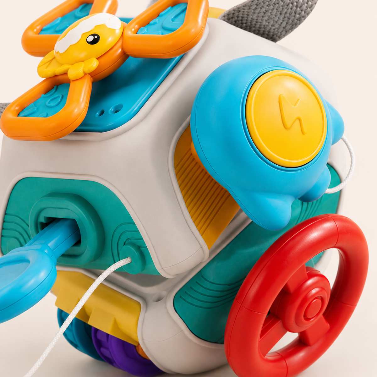 Cube d’activités Montessori pour bébé