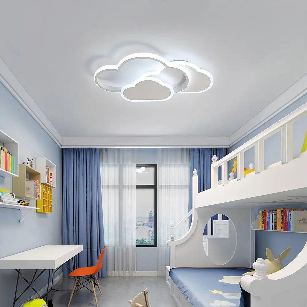 Plafonnier nuage LED installé au plafond chambre enfant – Espace Enfant