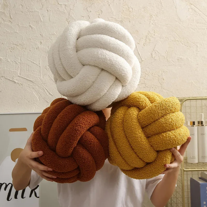 Coussin nœud boule pour ambiance douce et apaisante Espace Enfant